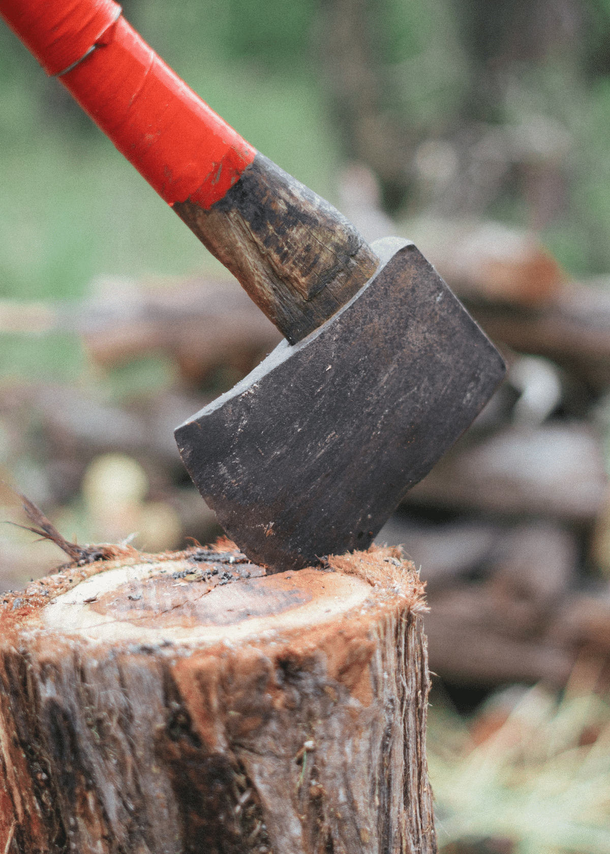 Top Choices For The Best Axe For Camping