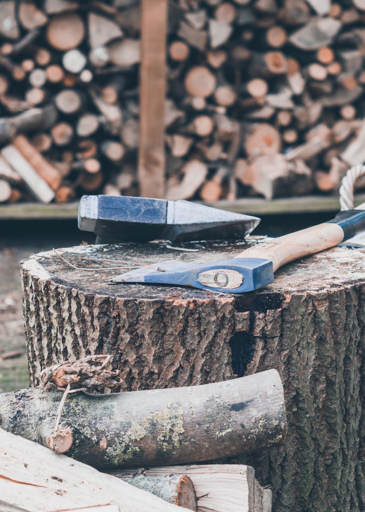 How to Sharpen a Camp Axe in 8 Easy Steps